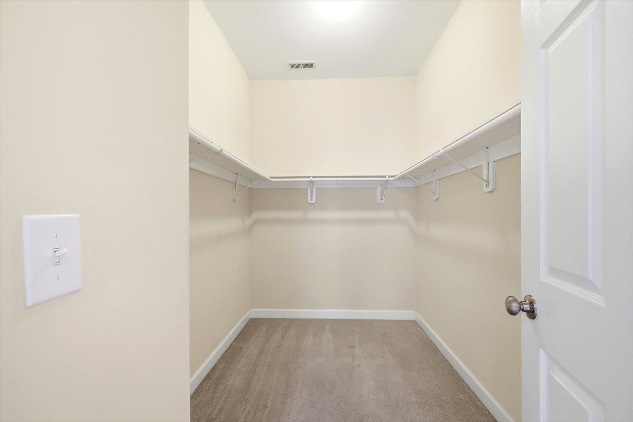 26 WINDGATE CIR Unit: 104