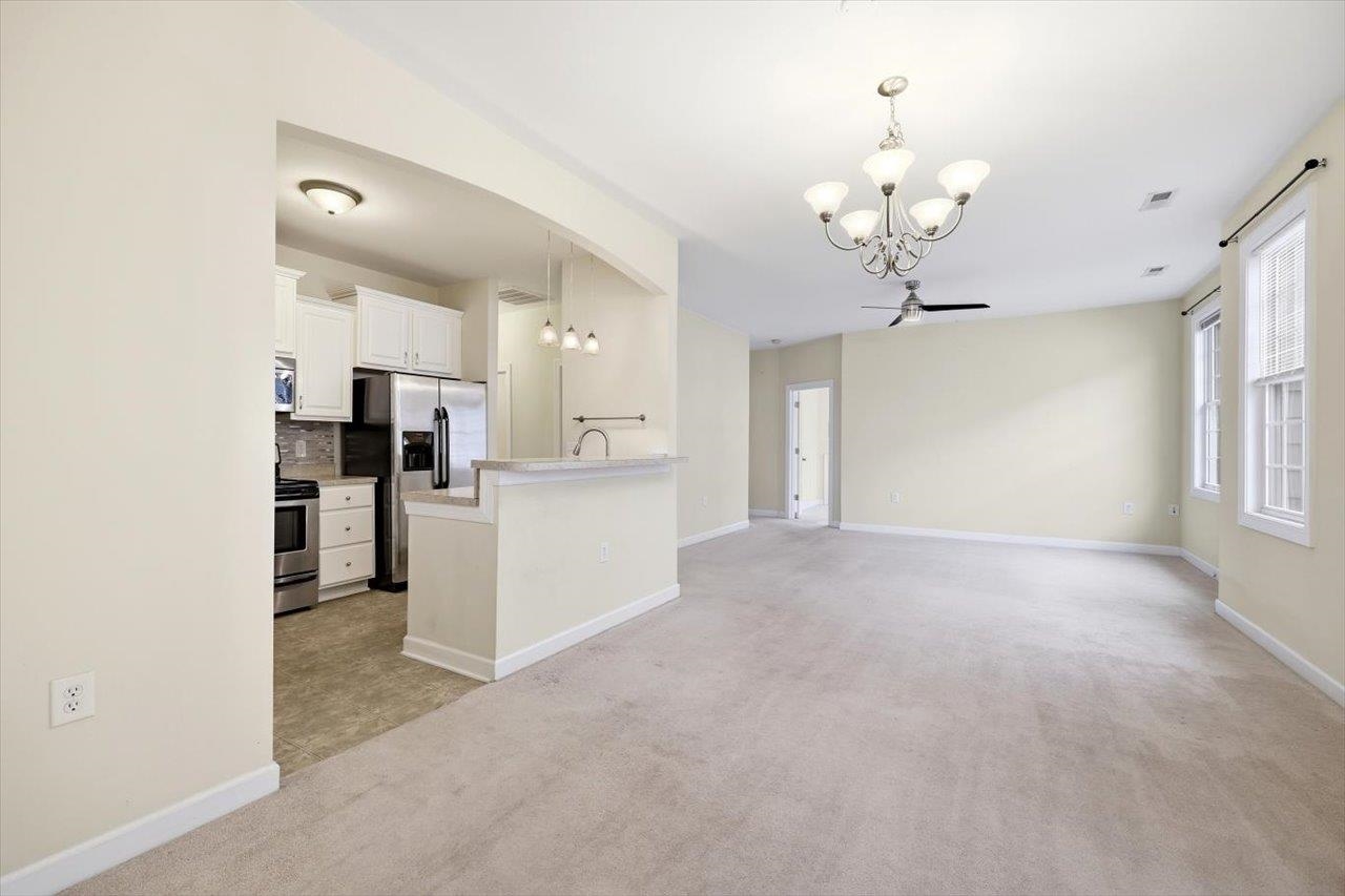 26 WINDGATE CIR Unit: 104