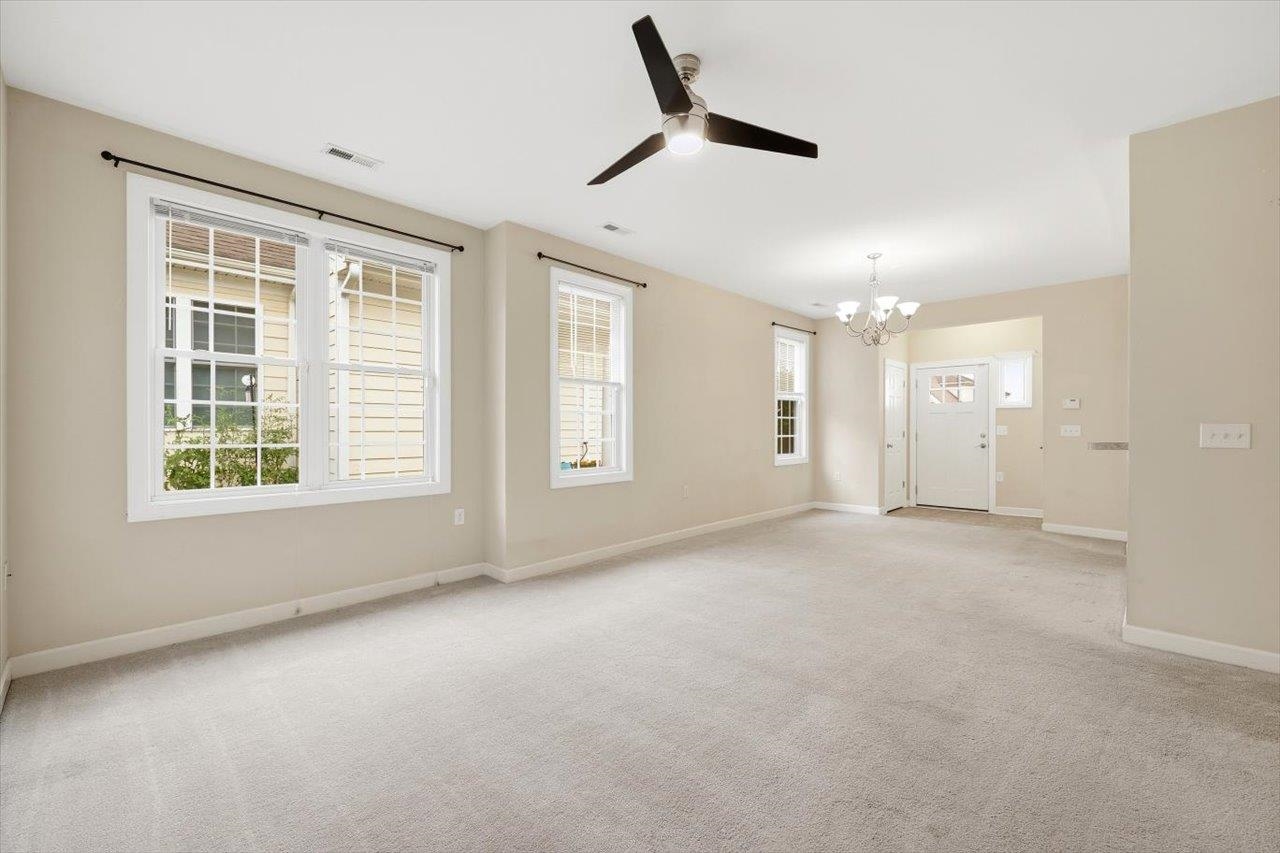 26 WINDGATE CIR Unit: 104