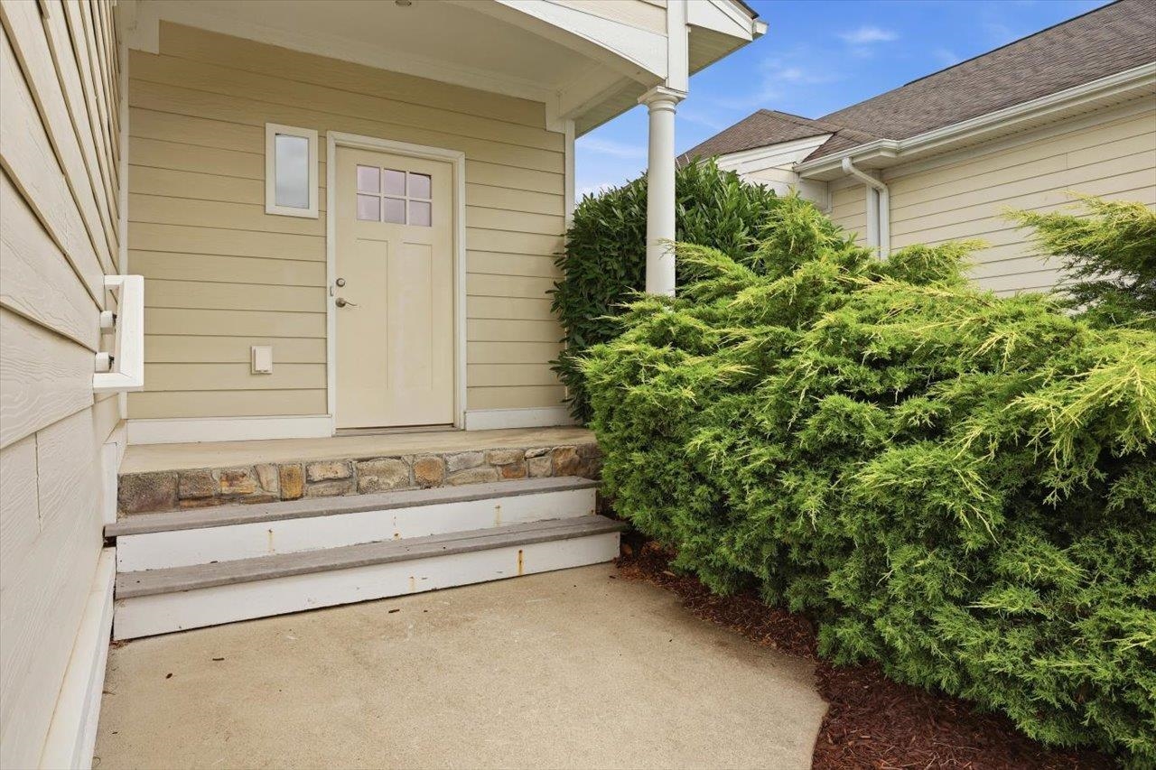 26 WINDGATE CIR Unit: 104