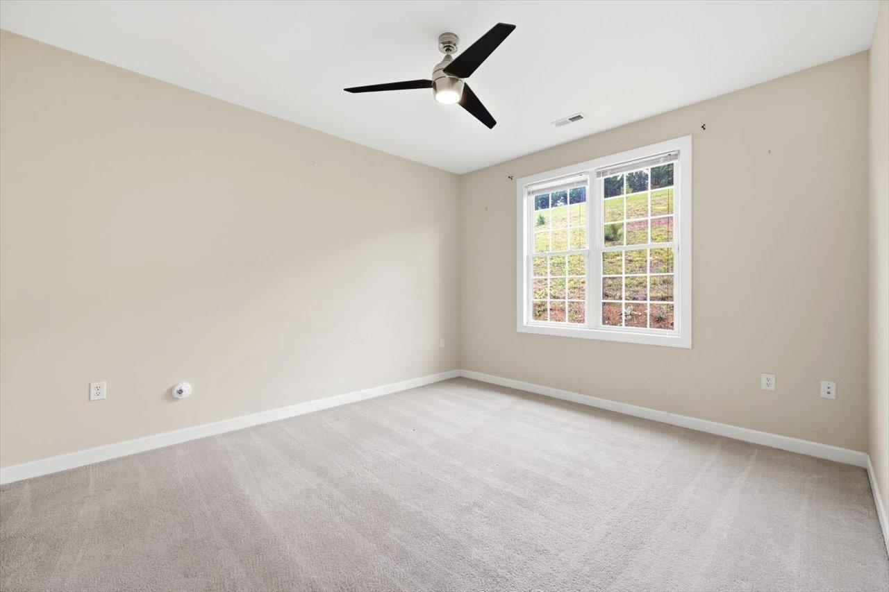 26 WINDGATE CIR Unit: 104