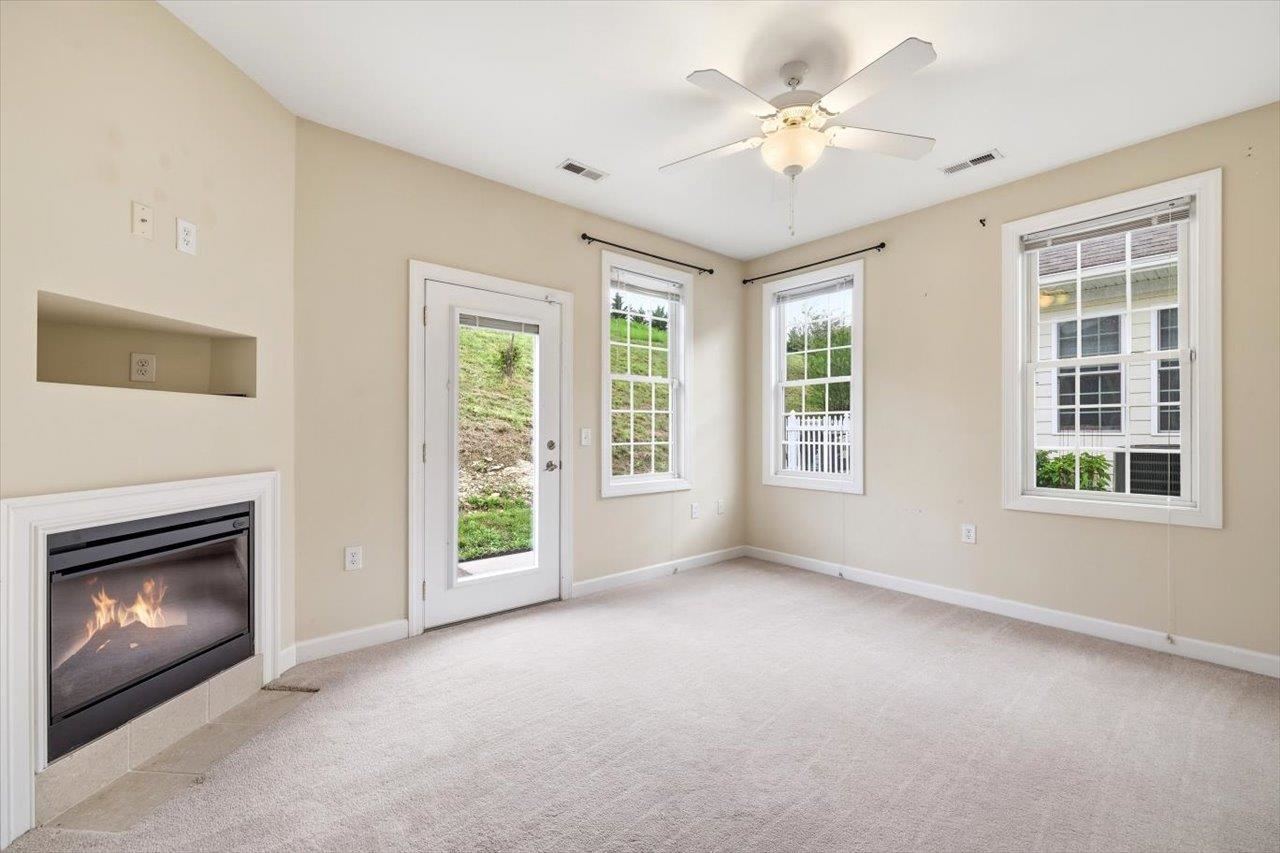 26 WINDGATE CIR Unit: 104