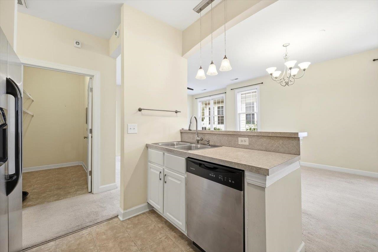 26 WINDGATE CIR Unit: 104