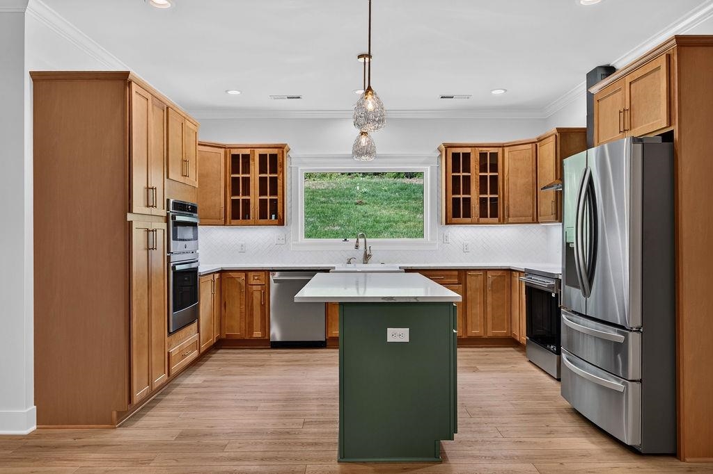 235 LINDBURGH DR