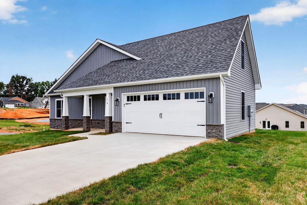 13 STUART JAMES CT