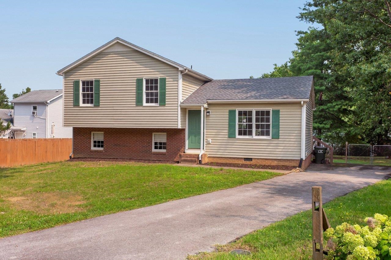 14 KINGSTON CT