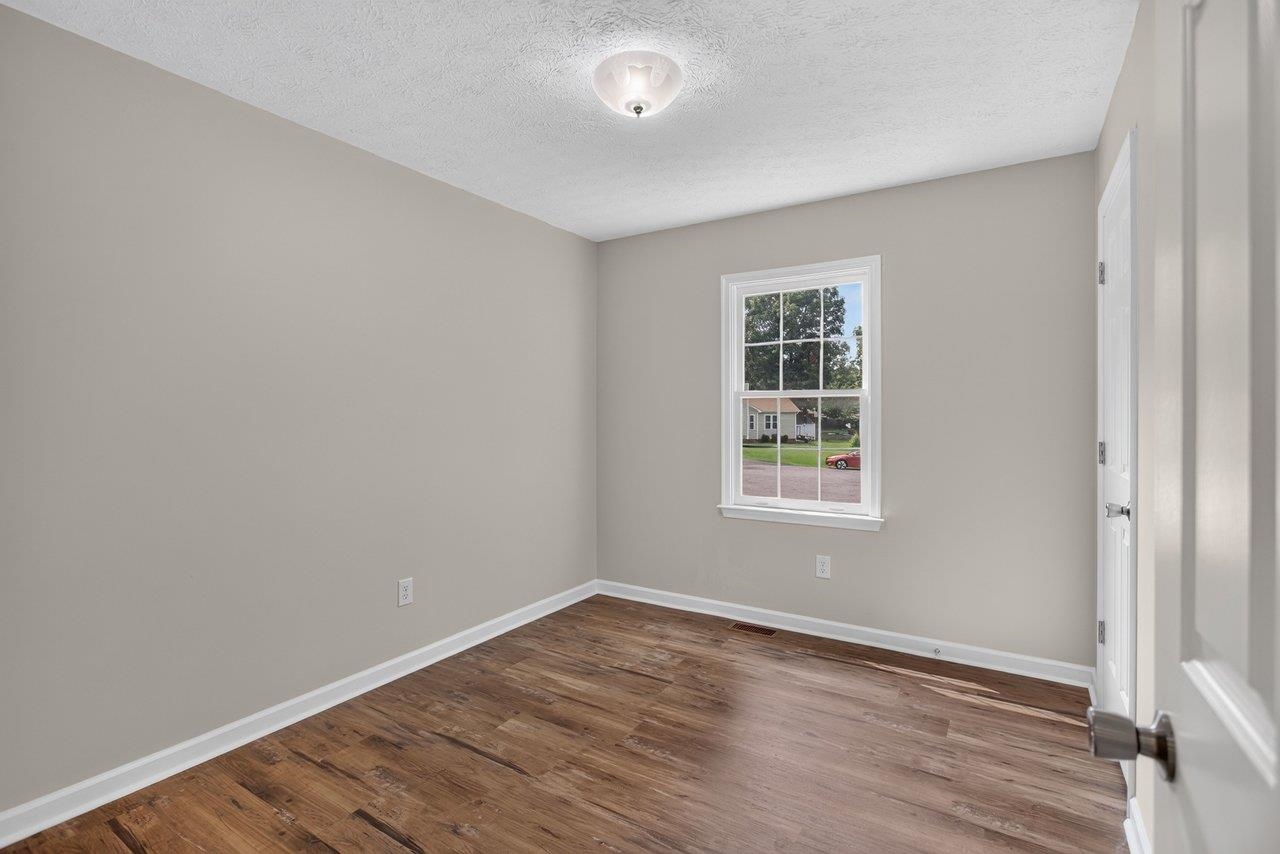 14 KINGSTON CT