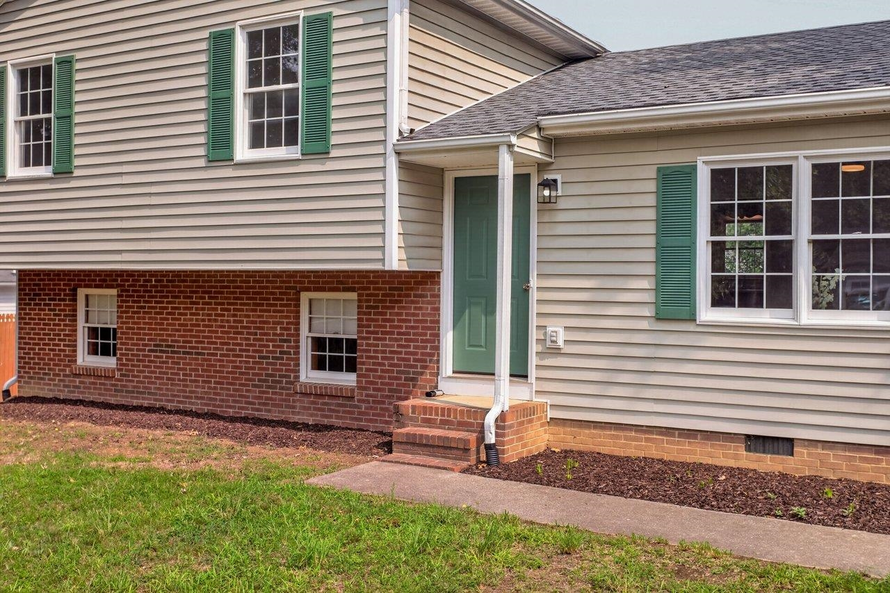 14 KINGSTON CT