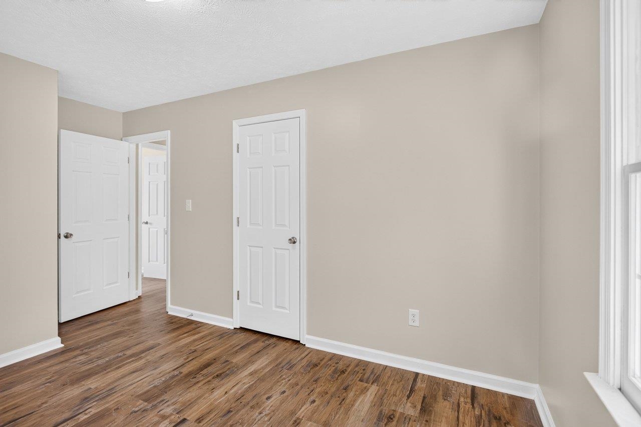 14 KINGSTON CT