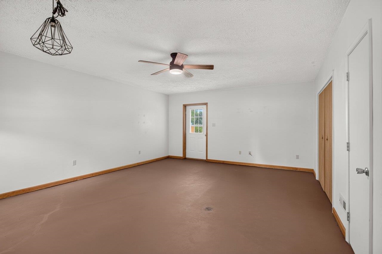14 KINGSTON CT