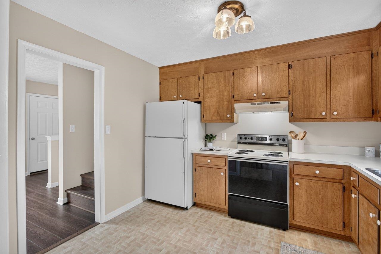 14 KINGSTON CT
