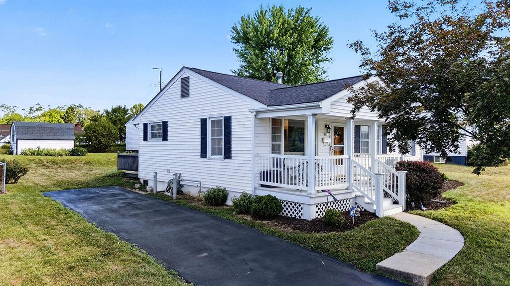 131 EDWARD AVE