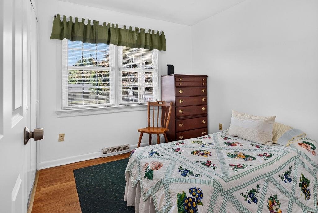 131 EDWARD AVE