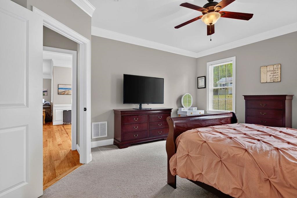 204 JOCELYN LN