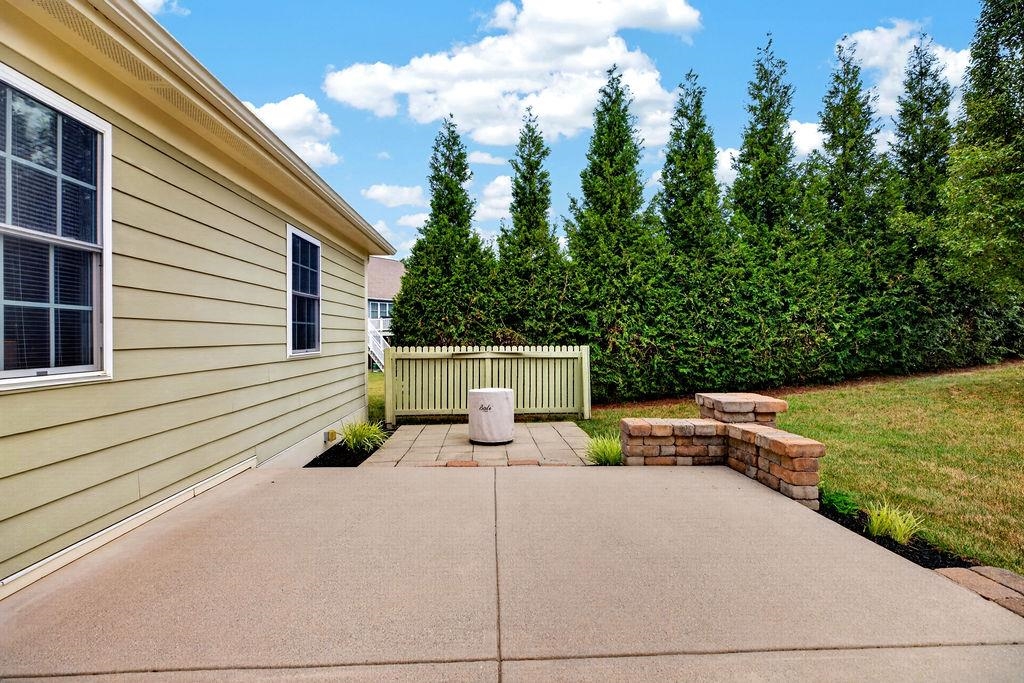 204 JOCELYN LN