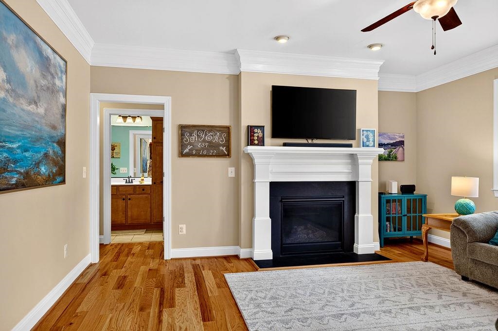 204 JOCELYN LN