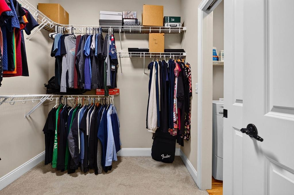 204 JOCELYN LN