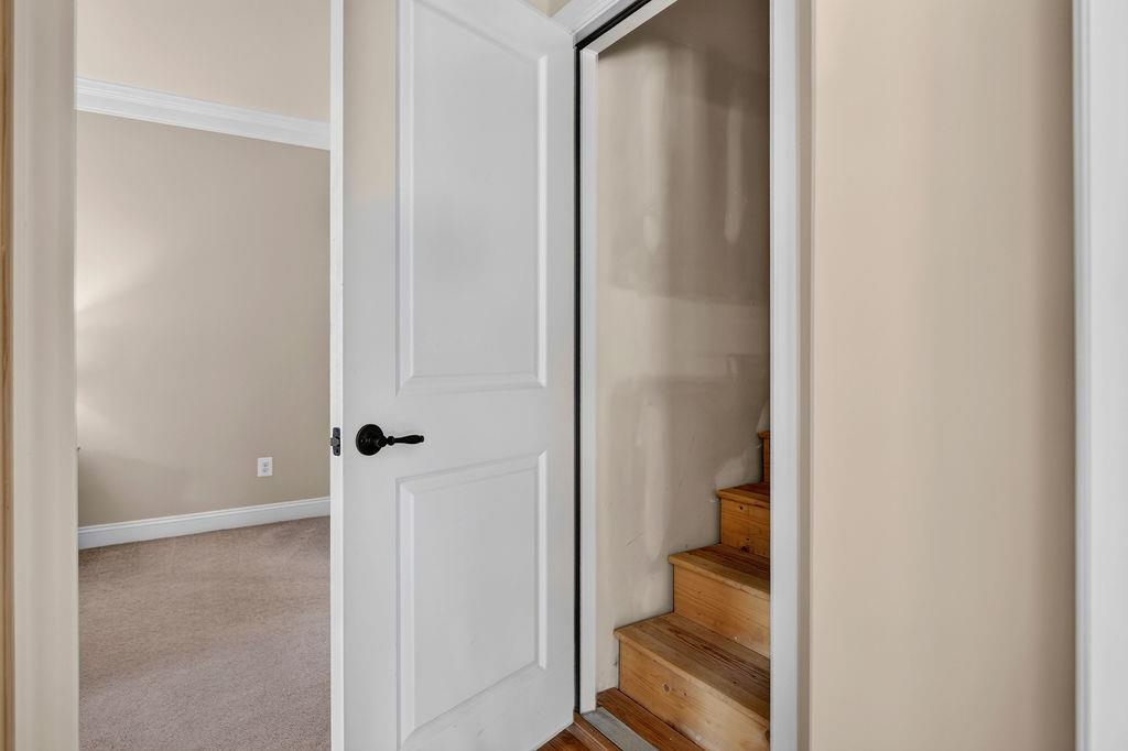 204 JOCELYN LN