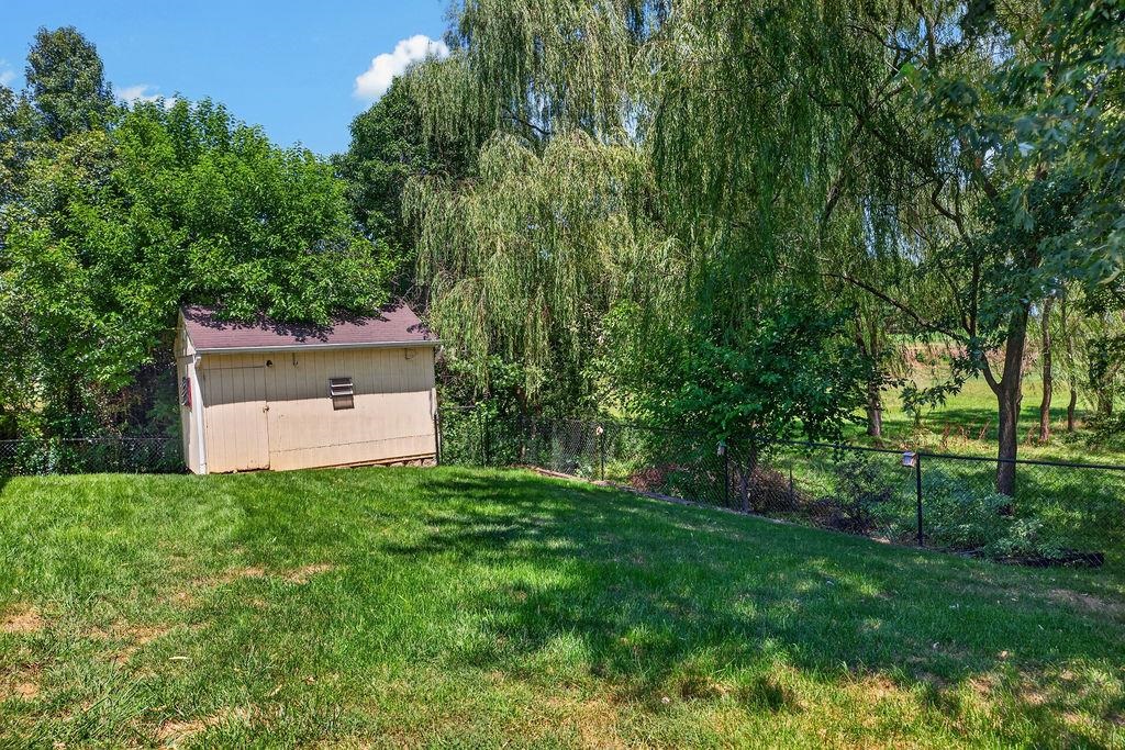 96 SOMERSET DR
