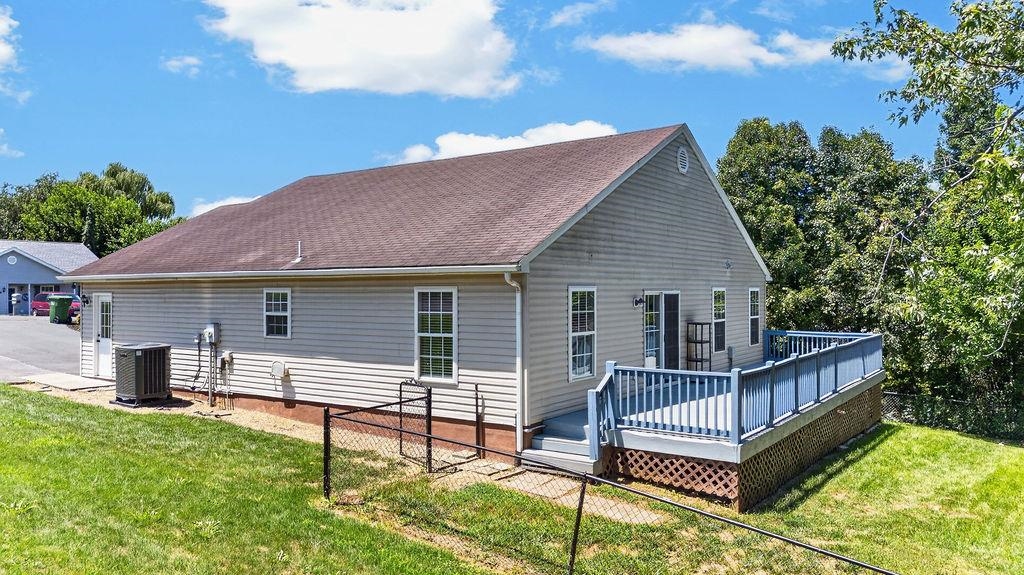 96 SOMERSET DR