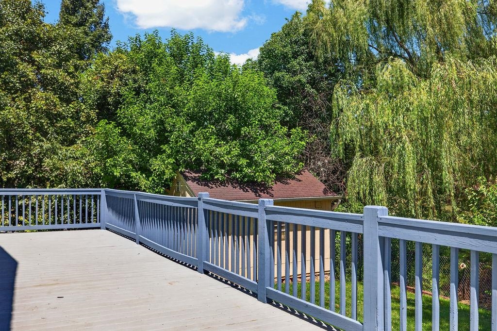 96 SOMERSET DR
