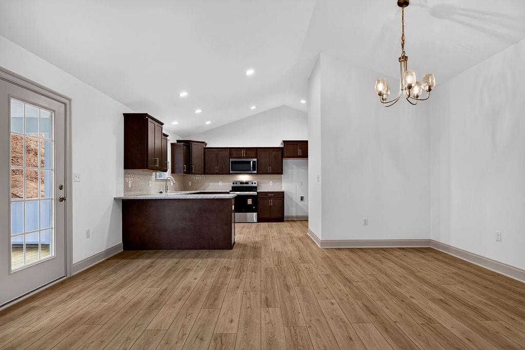 206 LANGLEY DR