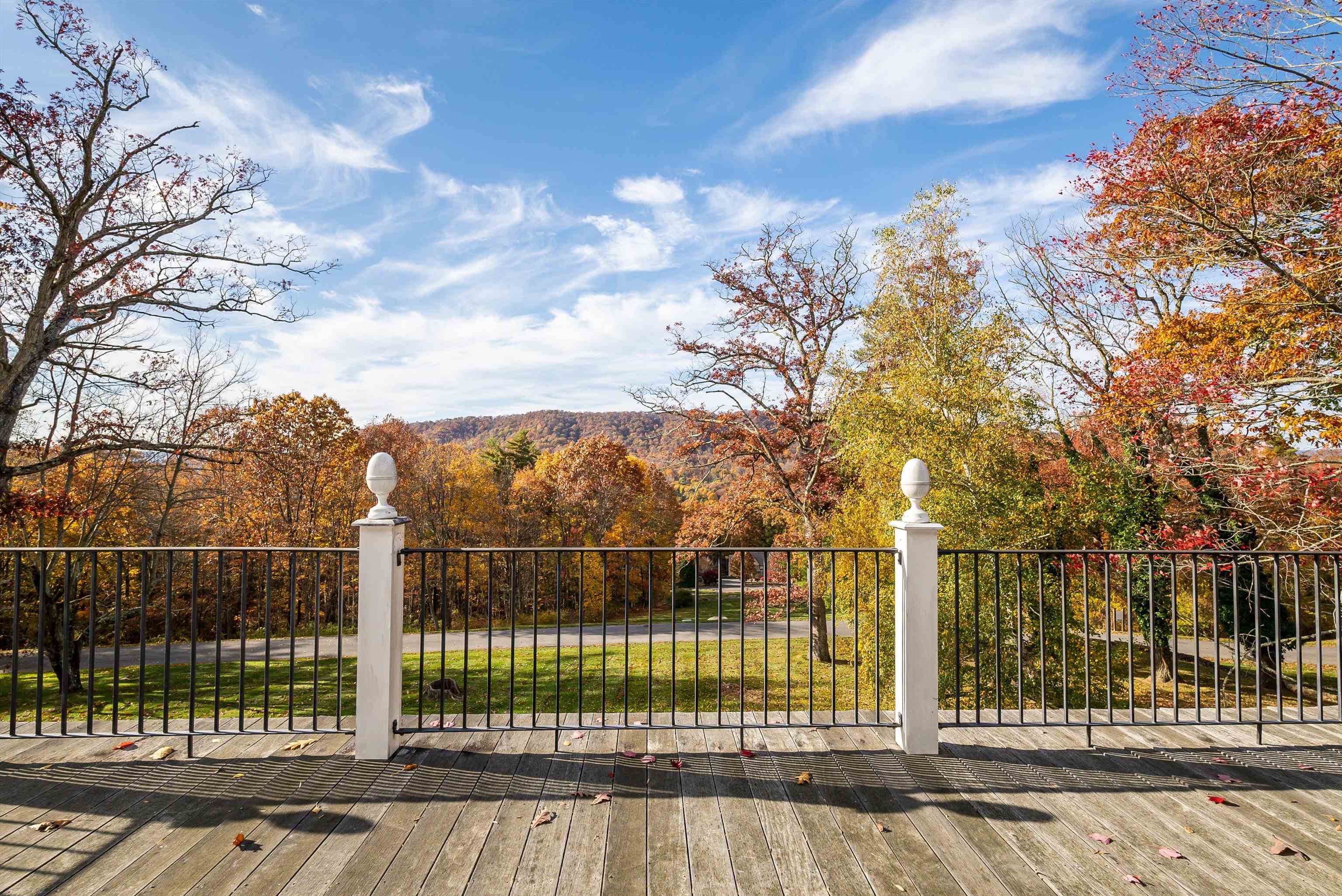 1068 SHEEP MEADOW RD