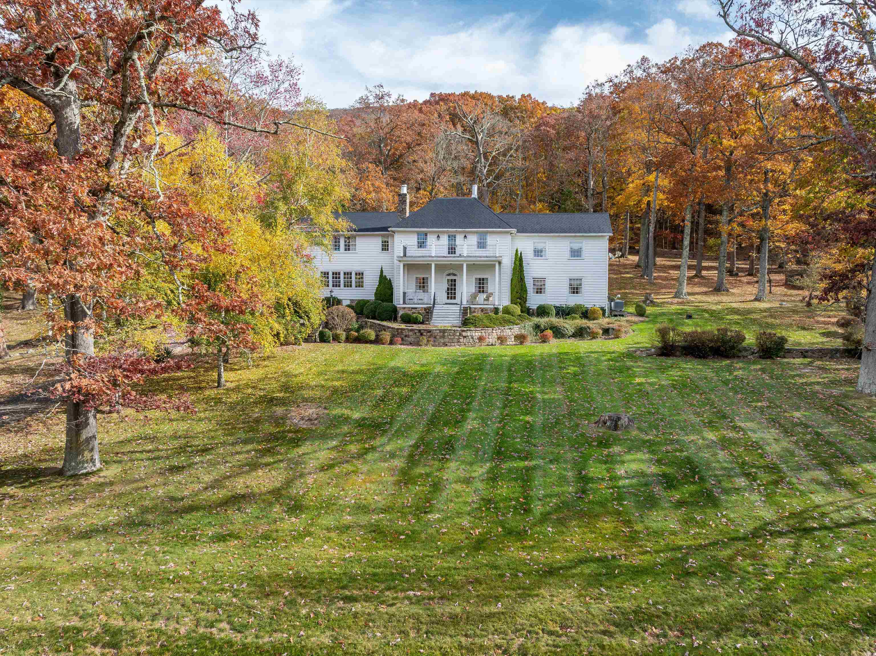 1068 SHEEP MEADOW RD