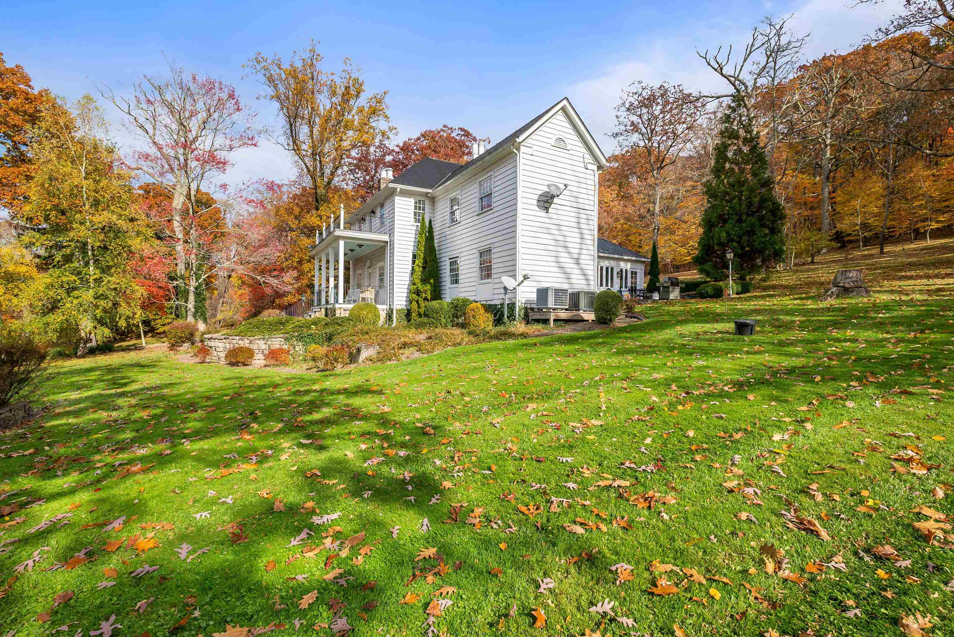 1068 SHEEP MEADOW RD