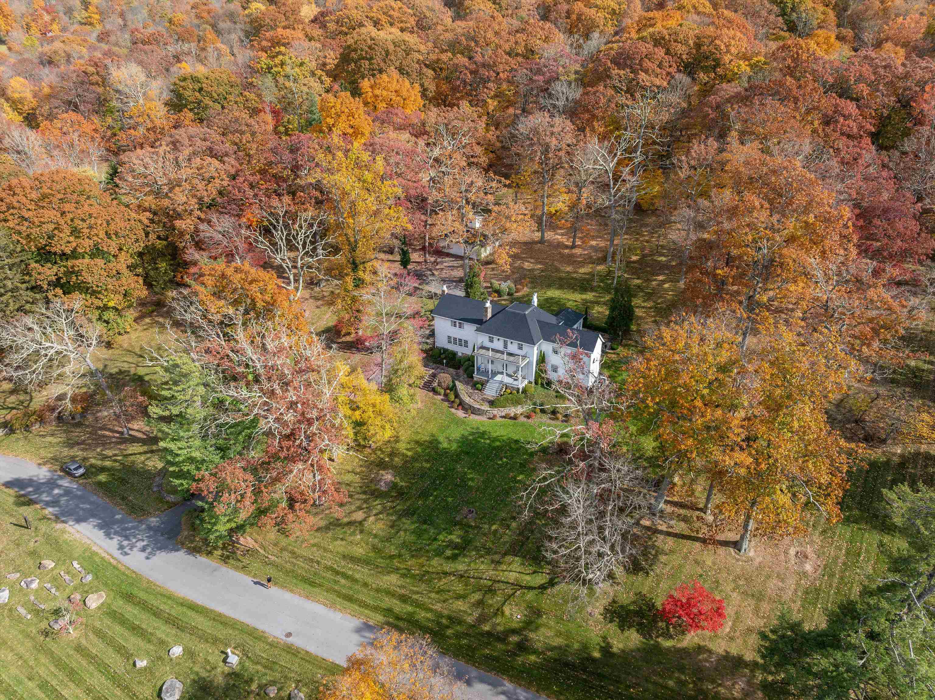 1068 SHEEP MEADOW RD