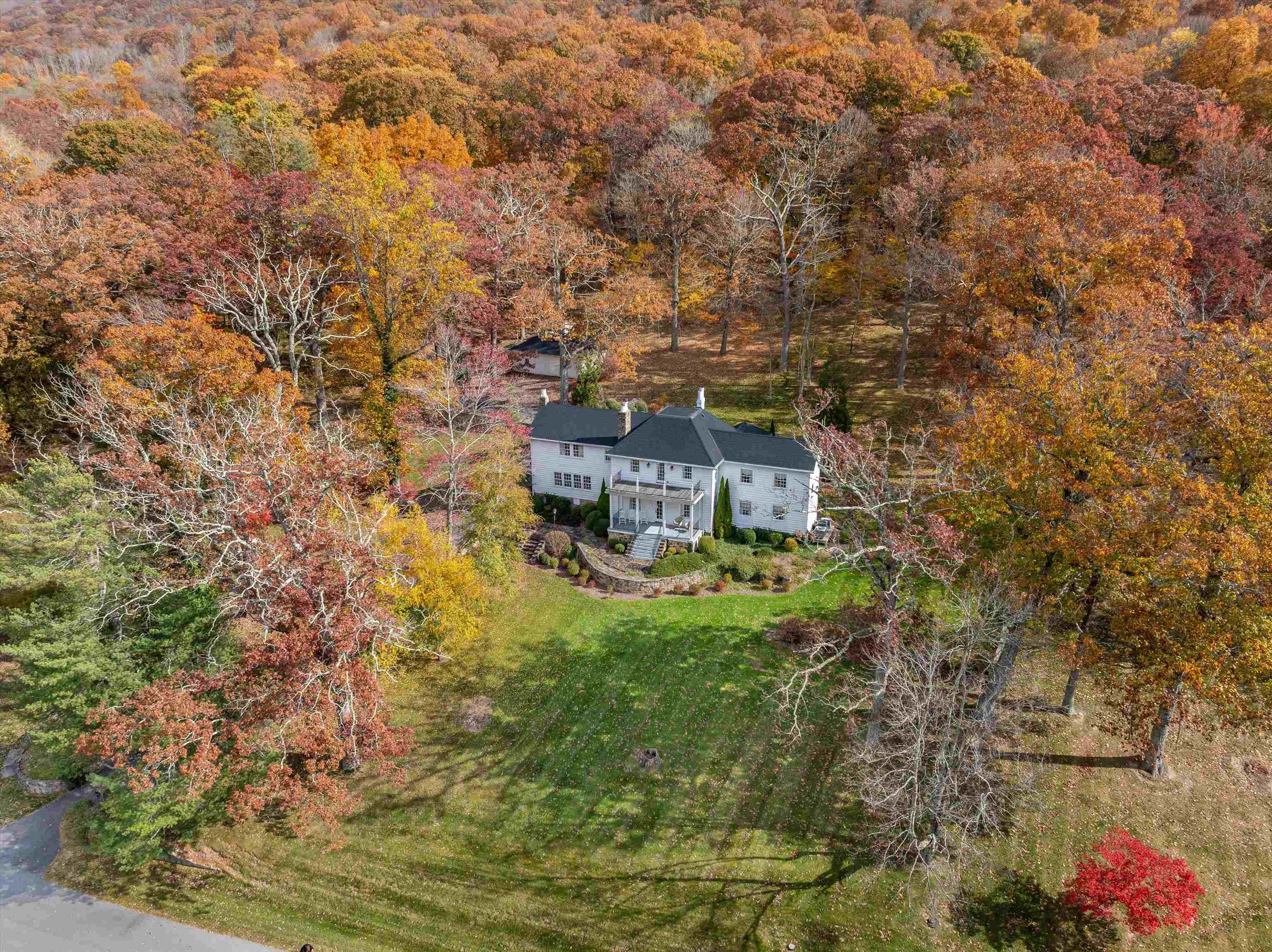1068 SHEEP MEADOW RD