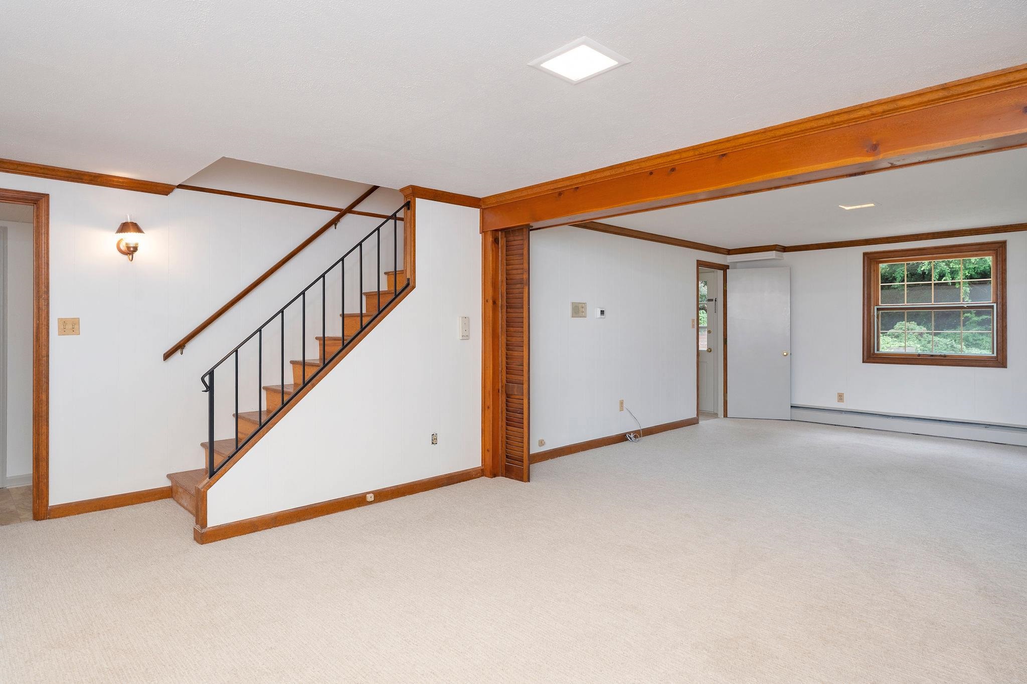 900 FAIRWAY DR