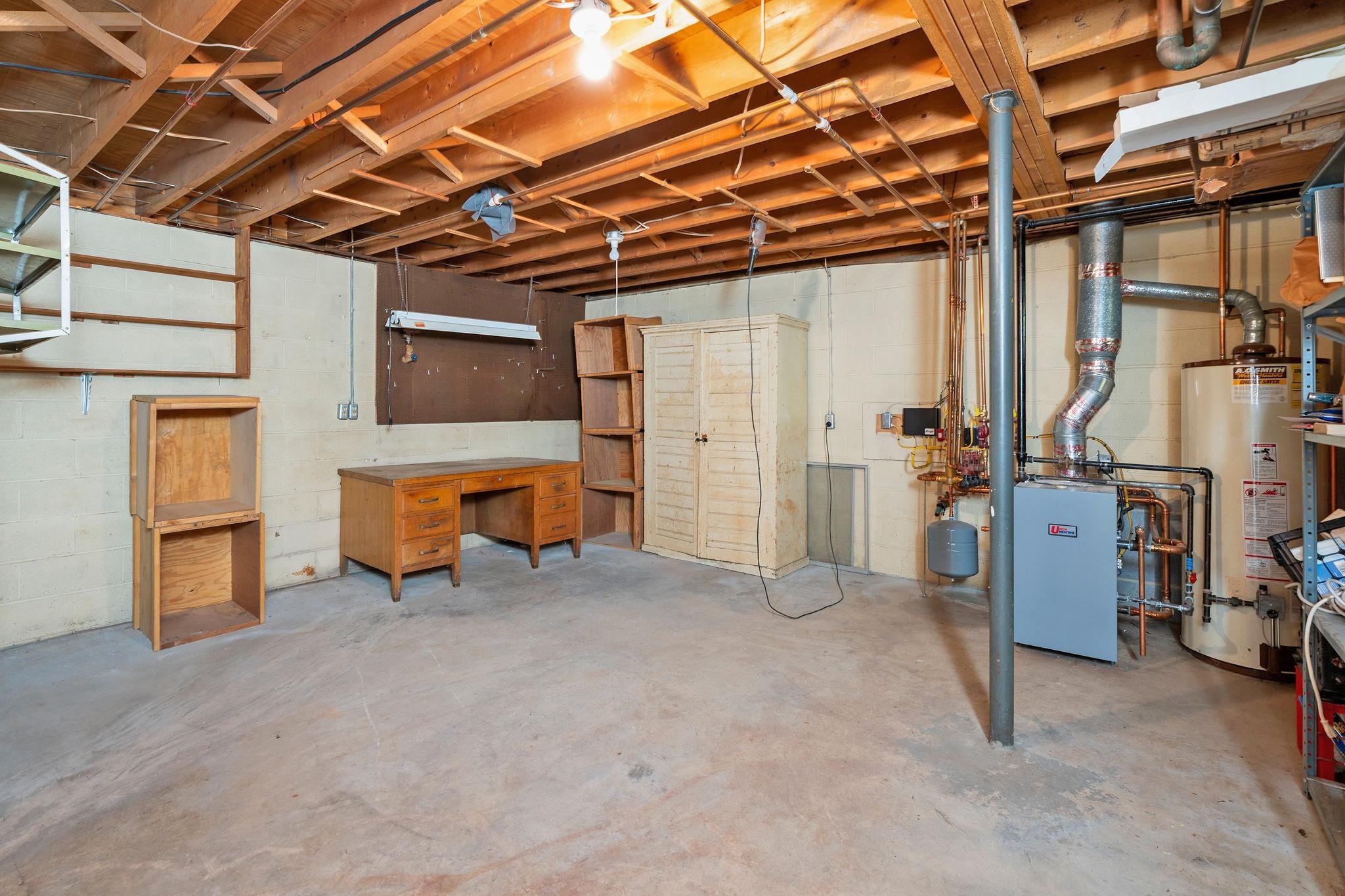 900 FAIRWAY DR