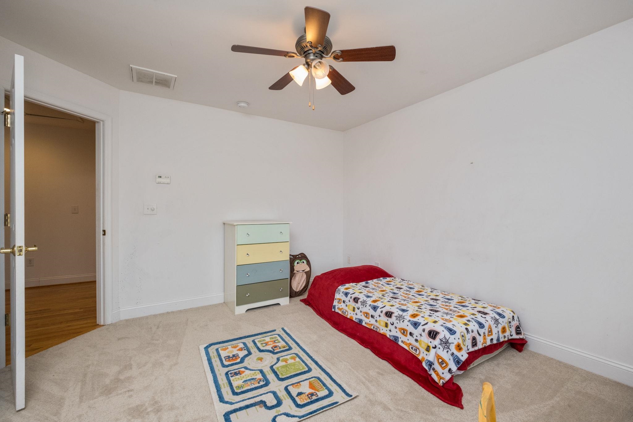 125 SHAWN CIR