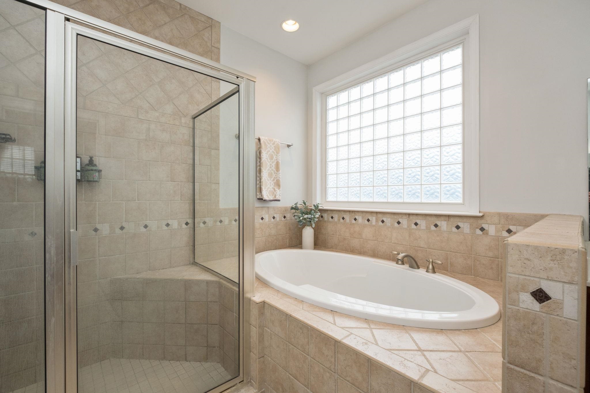 125 SHAWN CIR