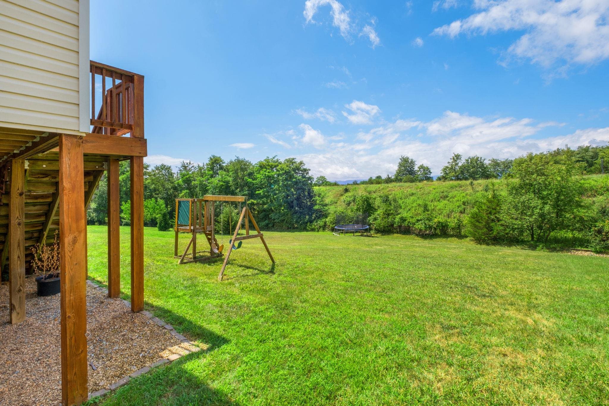 125 SHAWN CIR