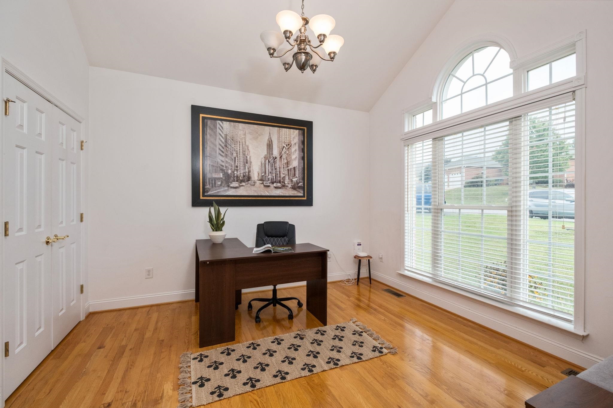125 SHAWN CIR