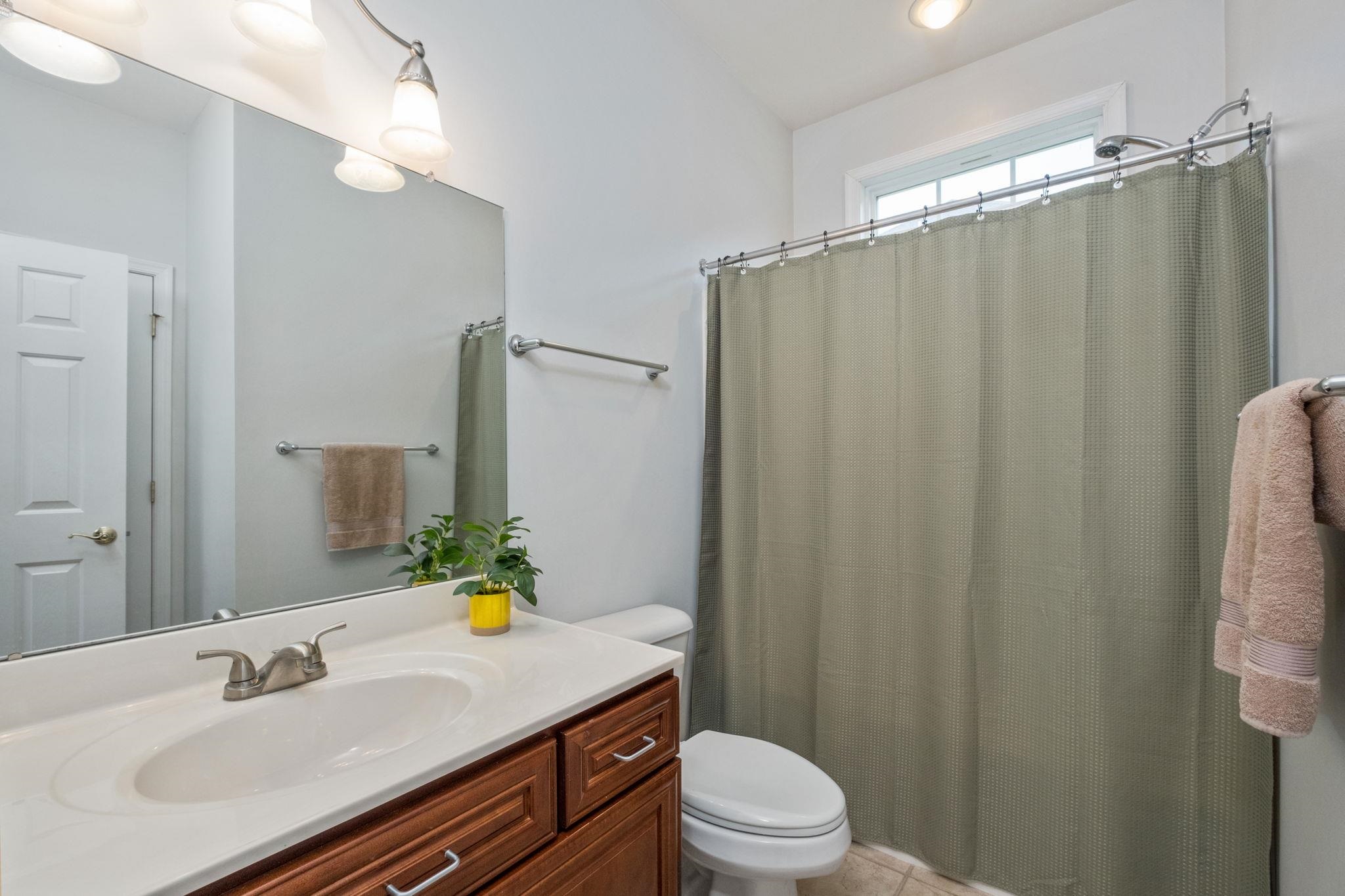 125 SHAWN CIR