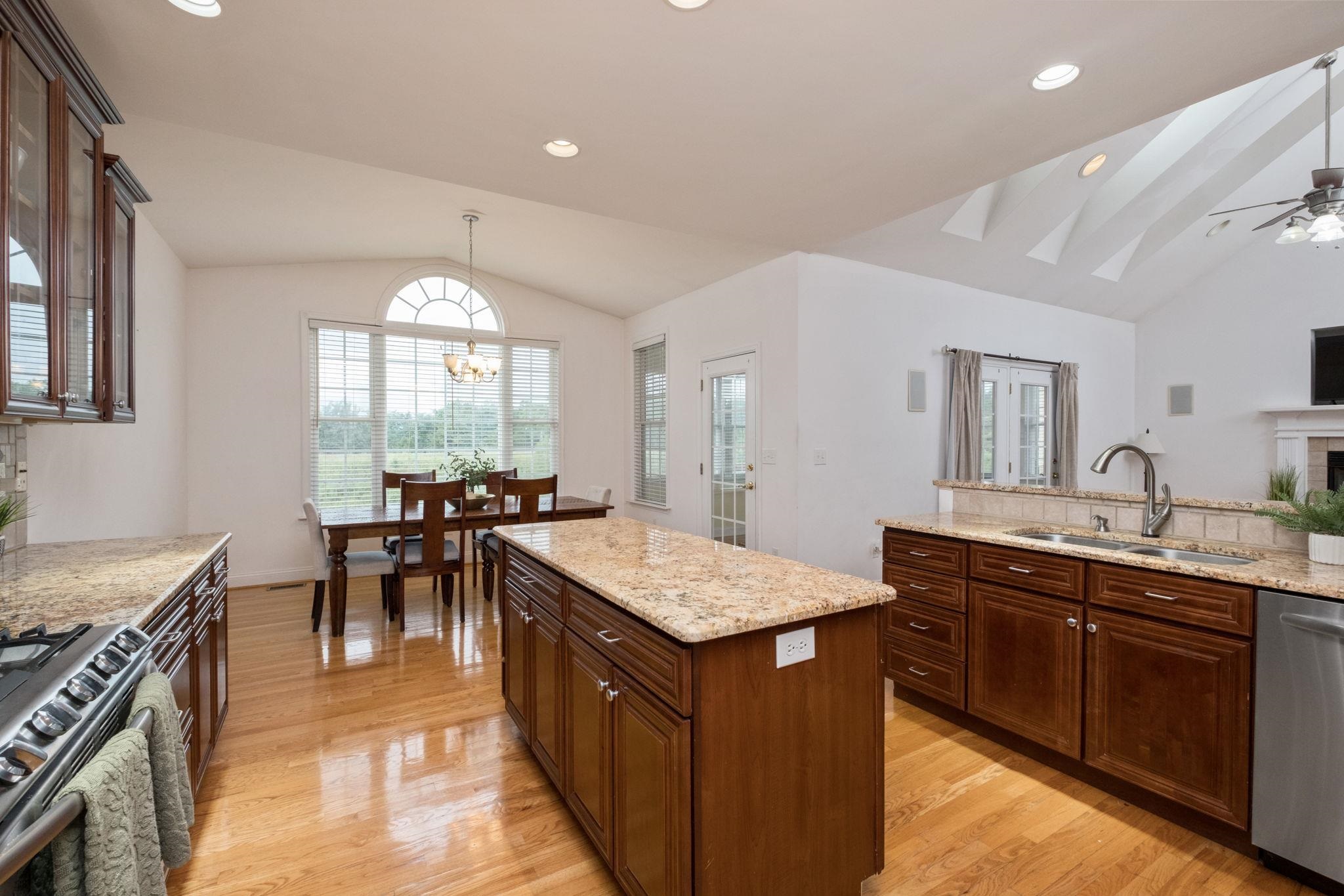 125 SHAWN CIR