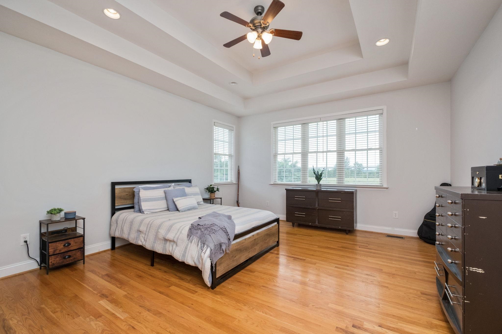 125 SHAWN CIR