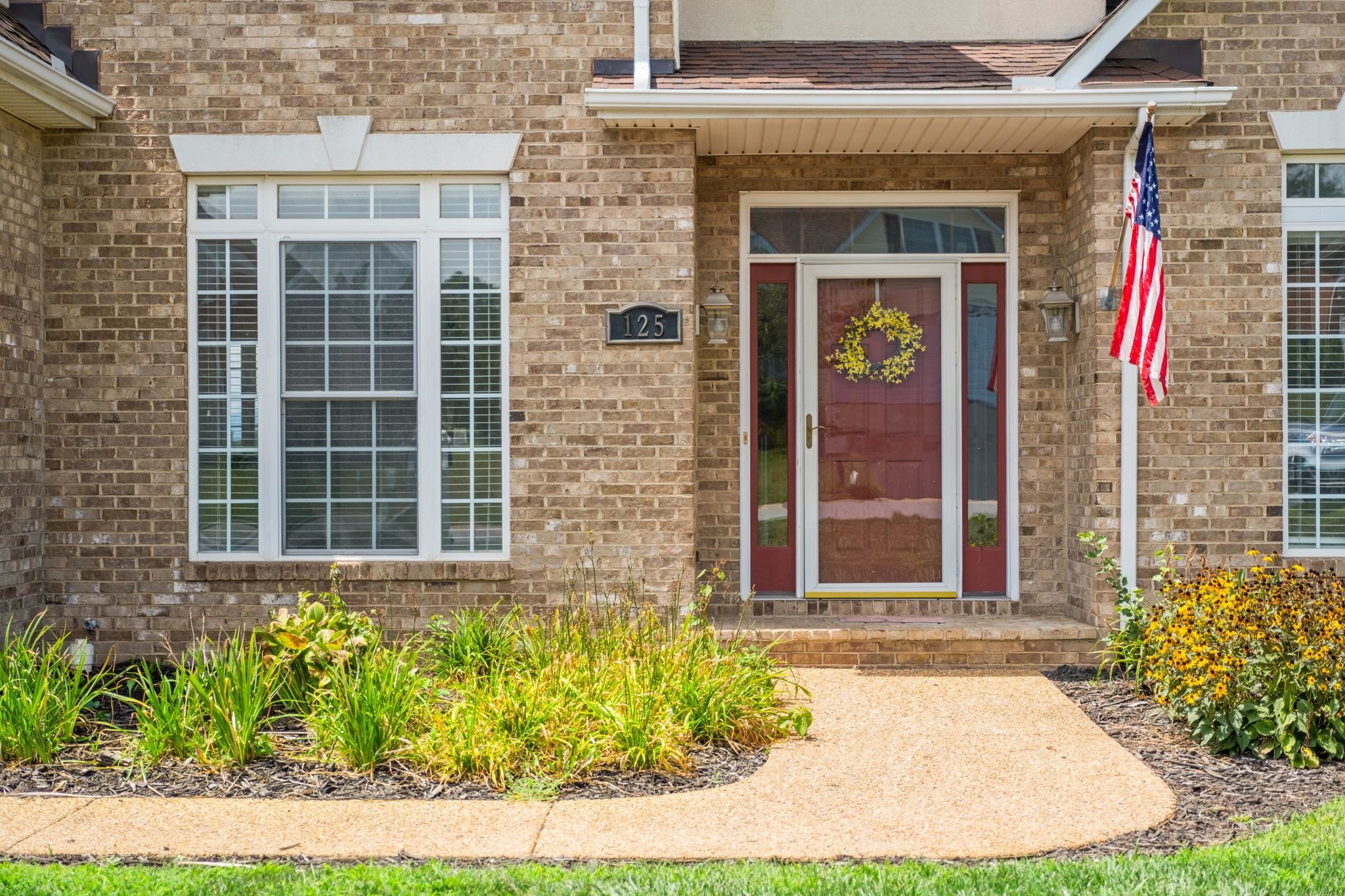125 SHAWN CIR