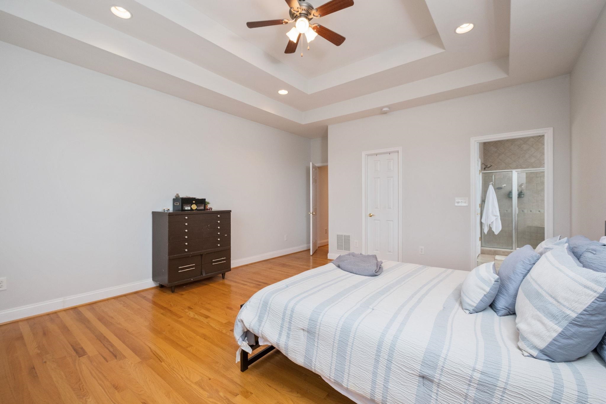 125 SHAWN CIR