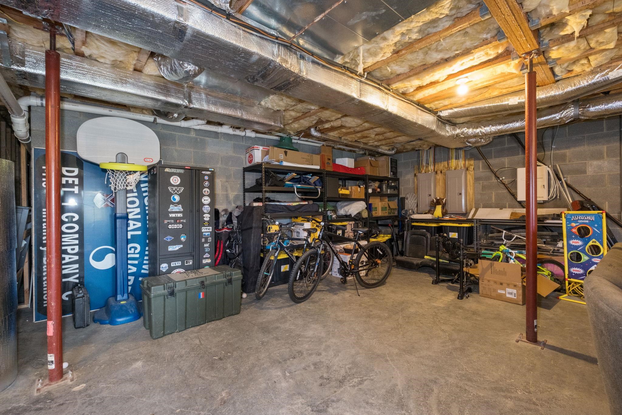 125 SHAWN CIR