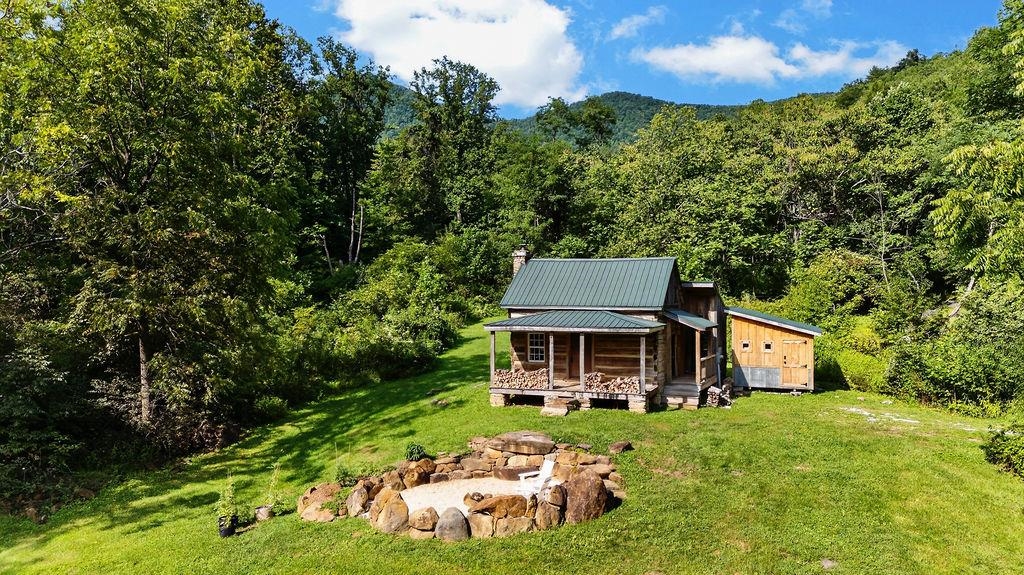 47 ROOSTER RIDGE RD