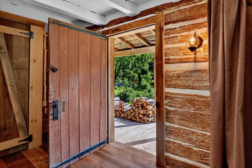 47 ROOSTER RIDGE RD
