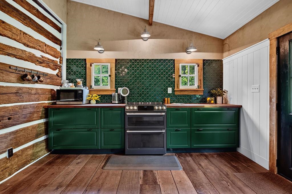 47 ROOSTER RIDGE RD