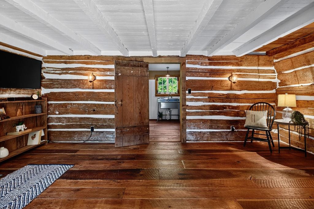47 ROOSTER RIDGE RD