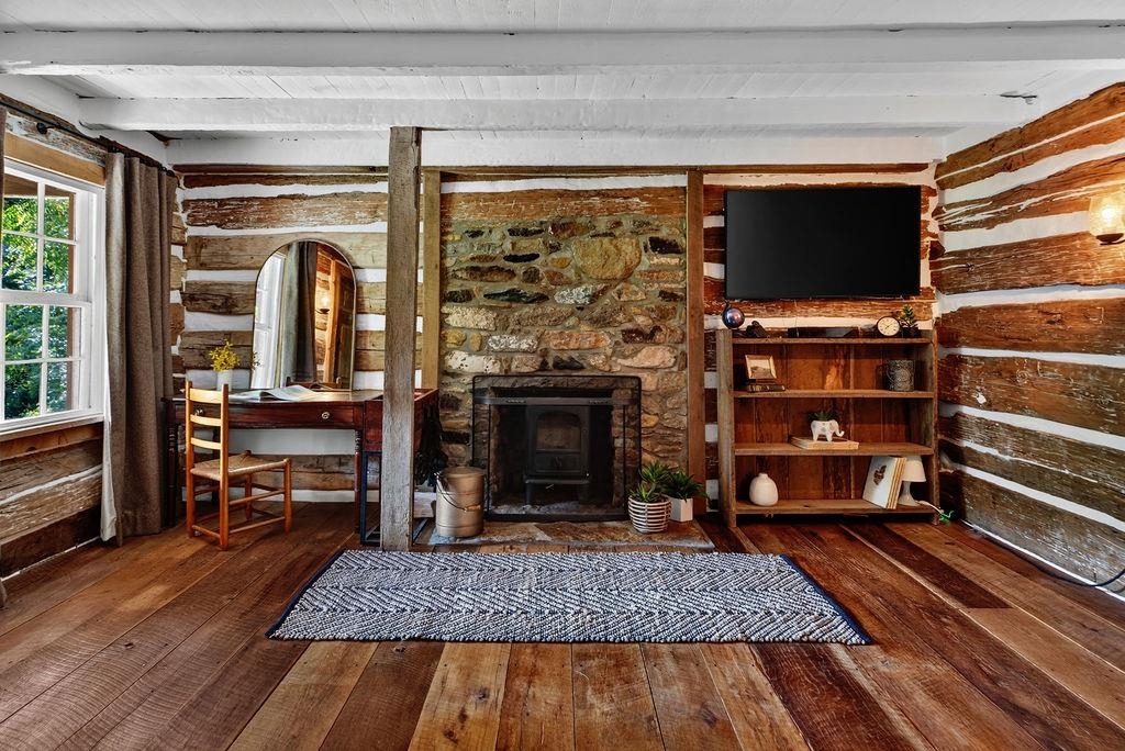 47 ROOSTER RIDGE RD