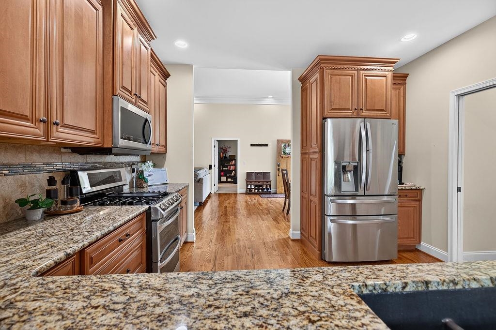 19 ASHLAR CT