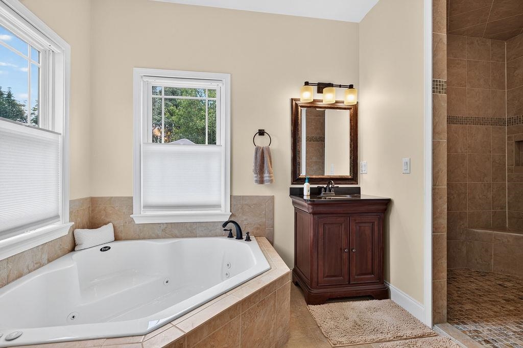 19 ASHLAR CT